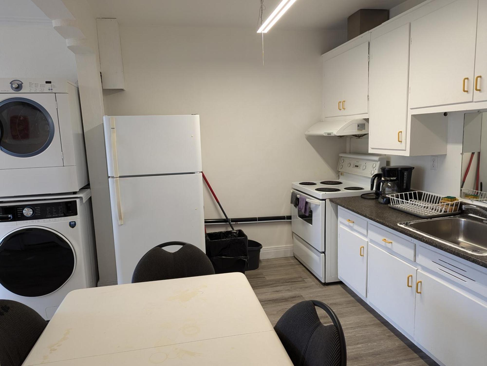 Comfy Apartment Close To Metro With Self Check In Montreal Exterior photo