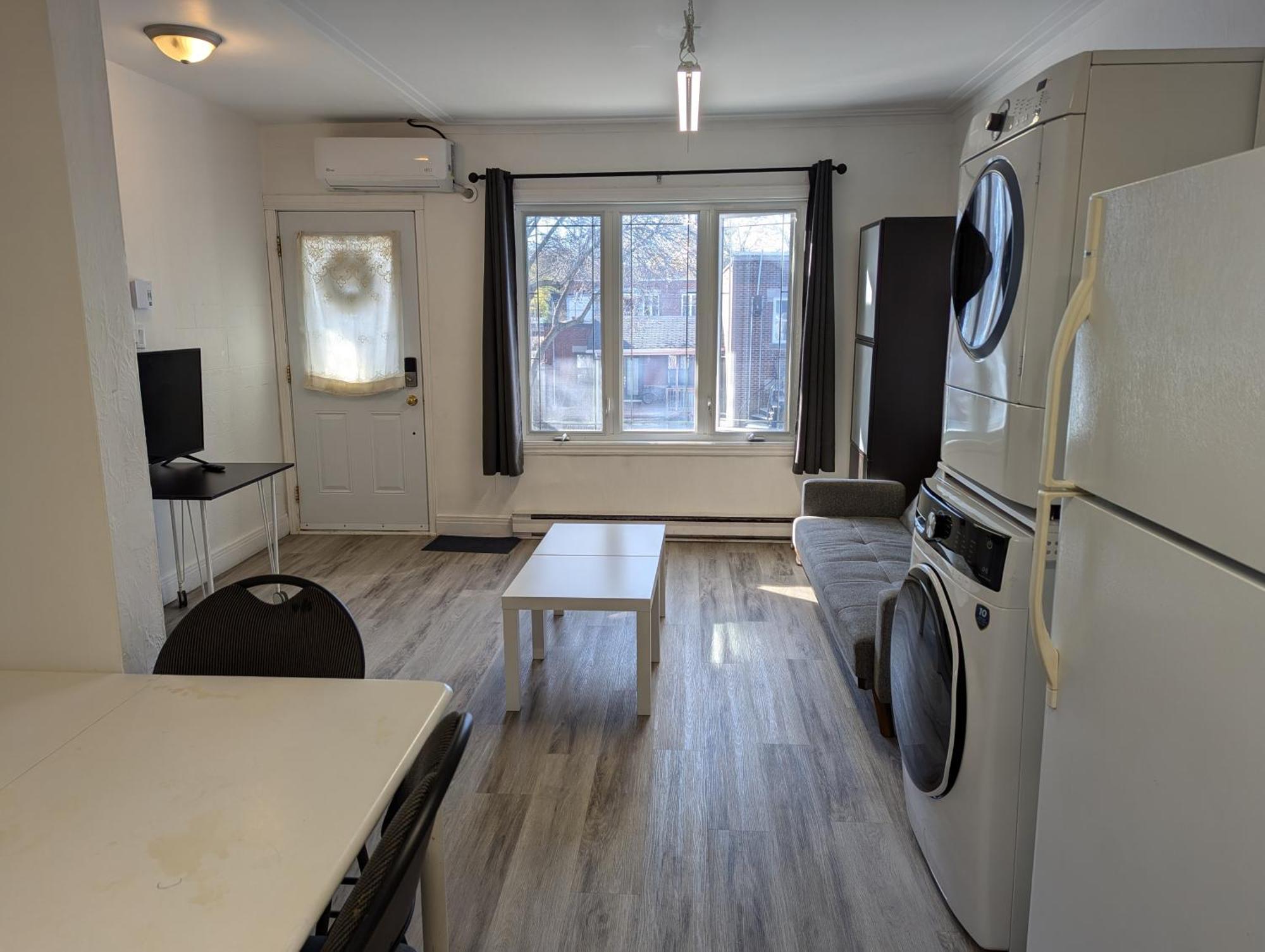 Comfy Apartment Close To Metro With Self Check In Montreal Exterior photo