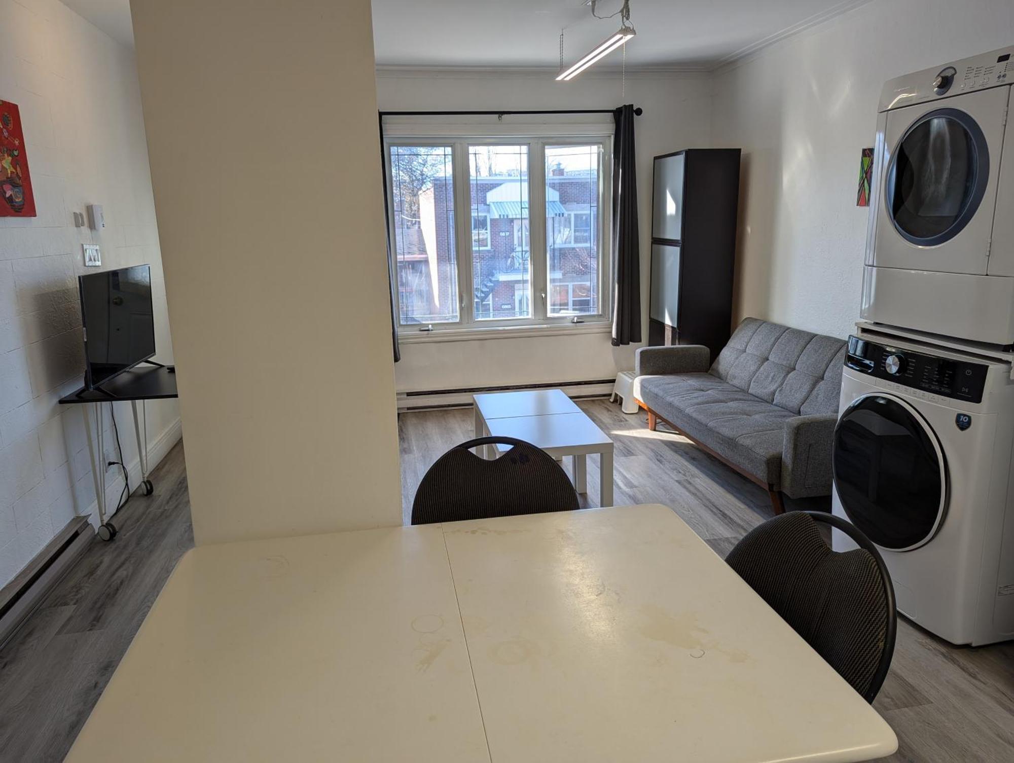 Comfy Apartment Close To Metro With Self Check In Montreal Exterior photo