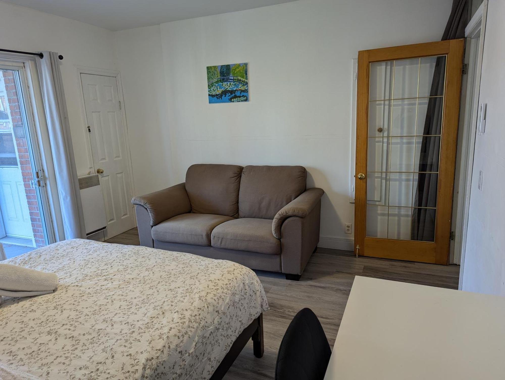 Comfy Apartment Close To Metro With Self Check In Montreal Exterior photo