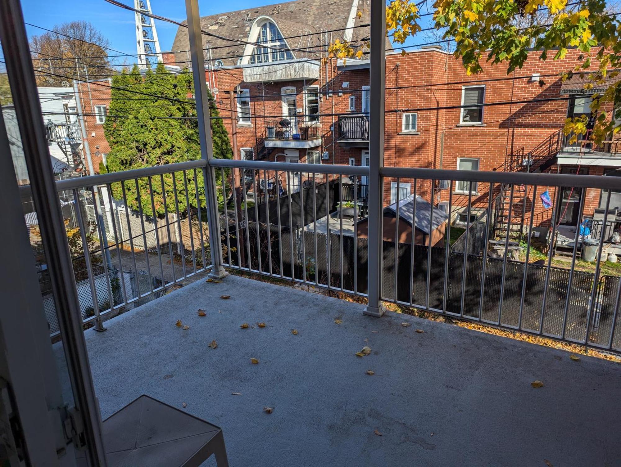 Comfy Apartment Close To Metro With Self Check In Montreal Exterior photo